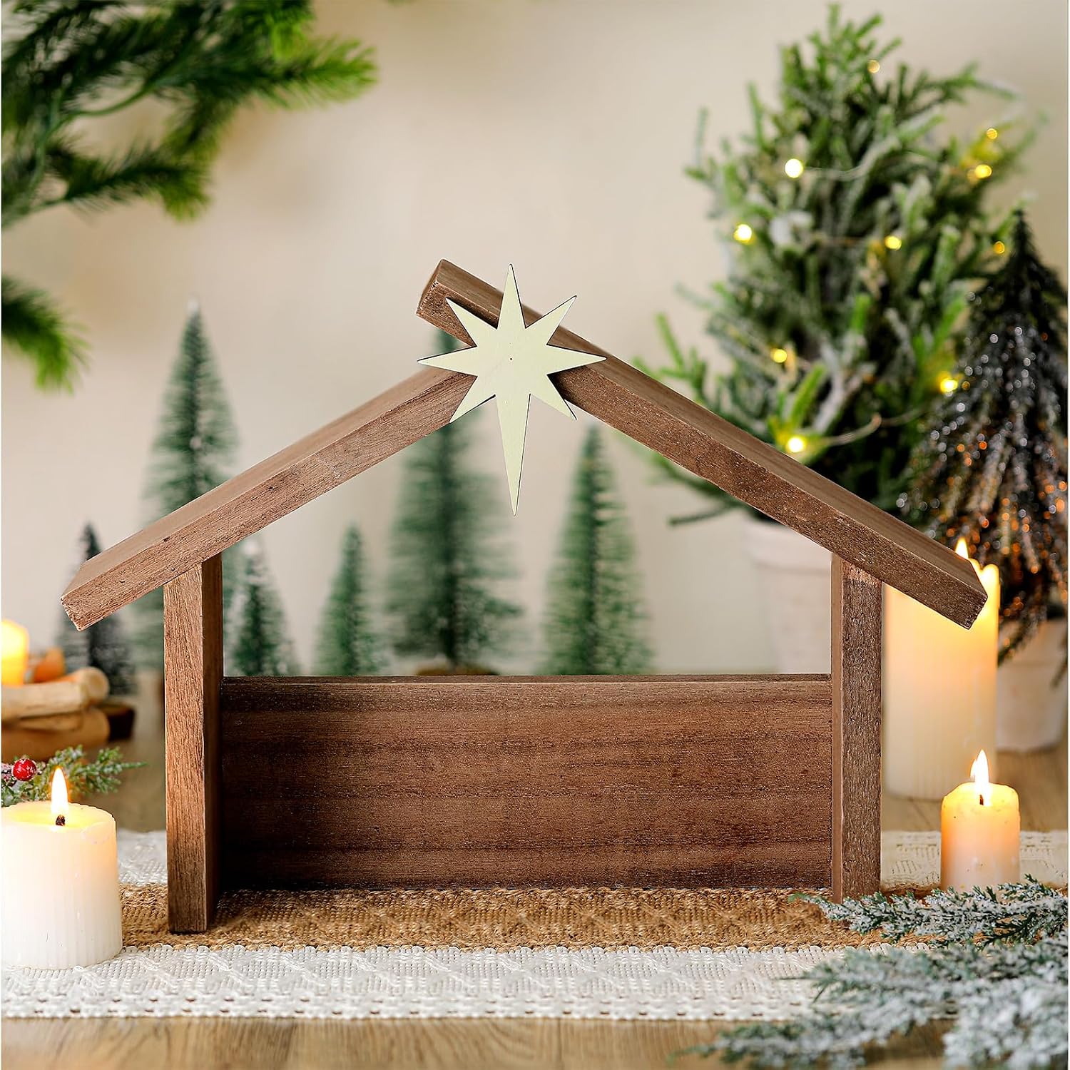81wKzAOETwL._AC_SL1500_.jpg Wooden Nativity scene (manger) with a star-topped roof—a collectible tabletop decoration - Image 1
